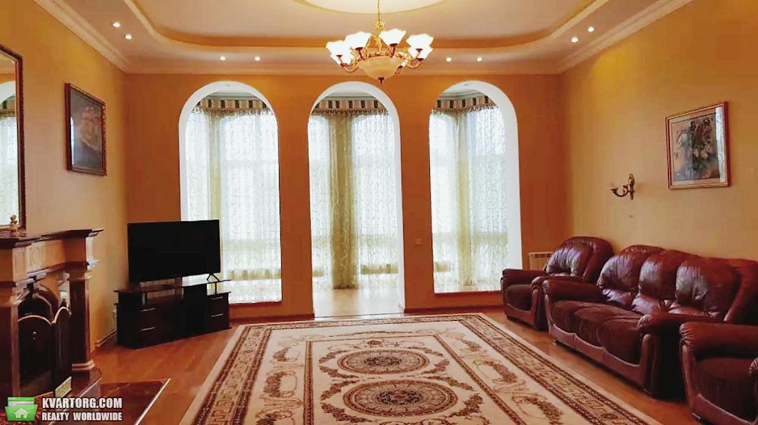 Rent out house. Киев,  Кобзарская — photo 1