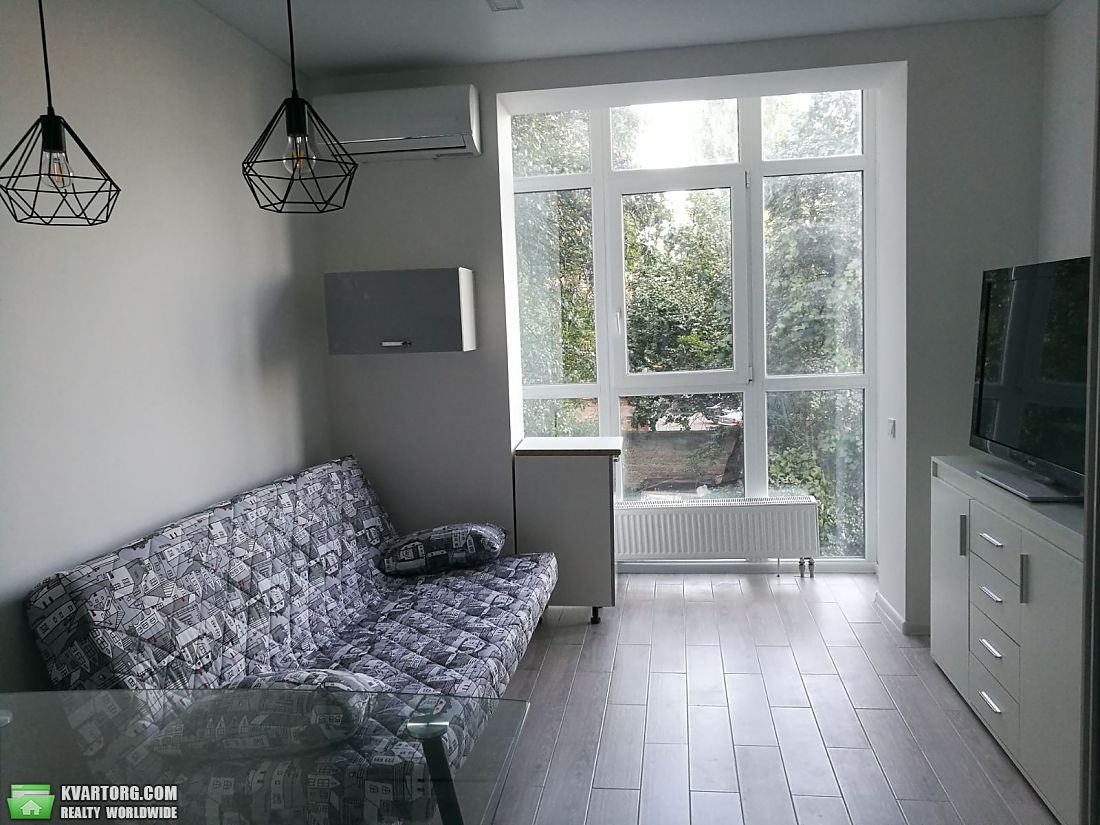 Rent out 1-room apartment. Киев, Соловцова — photo 1