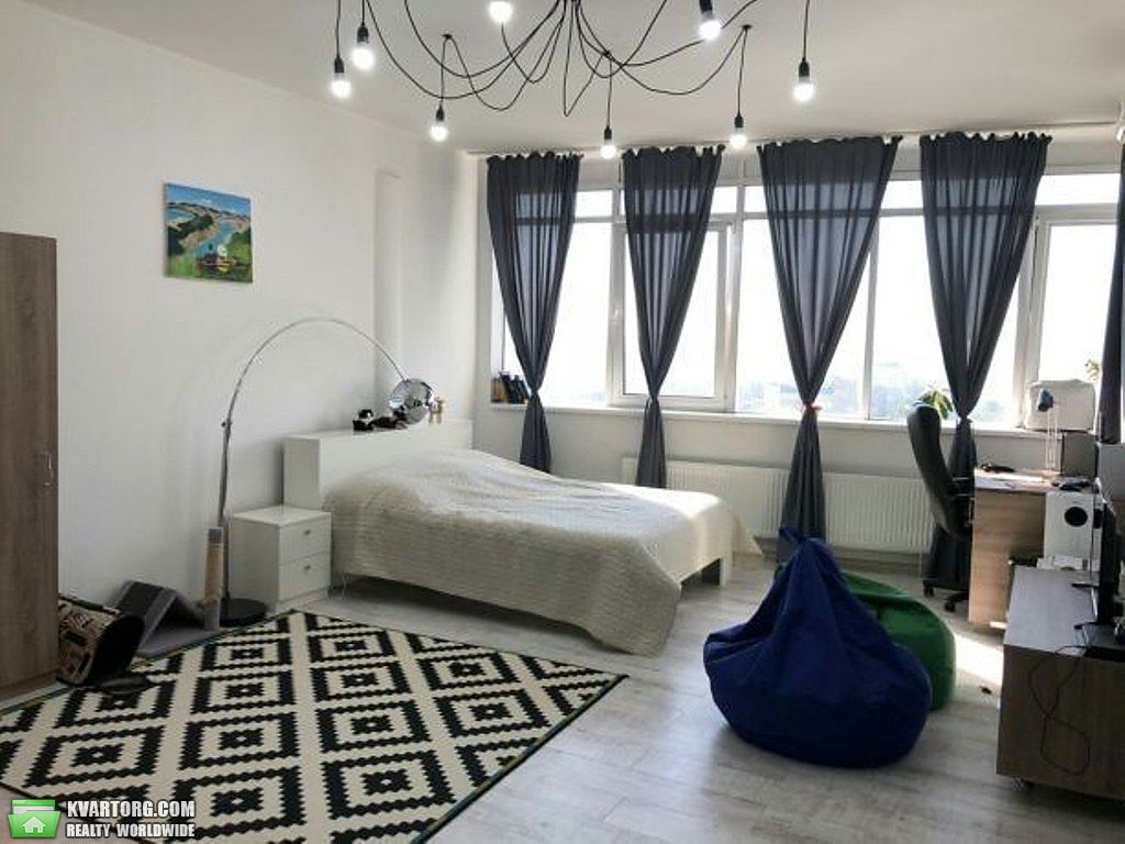Rent out 2-room apartment. Киев,  Окипной — photo 3