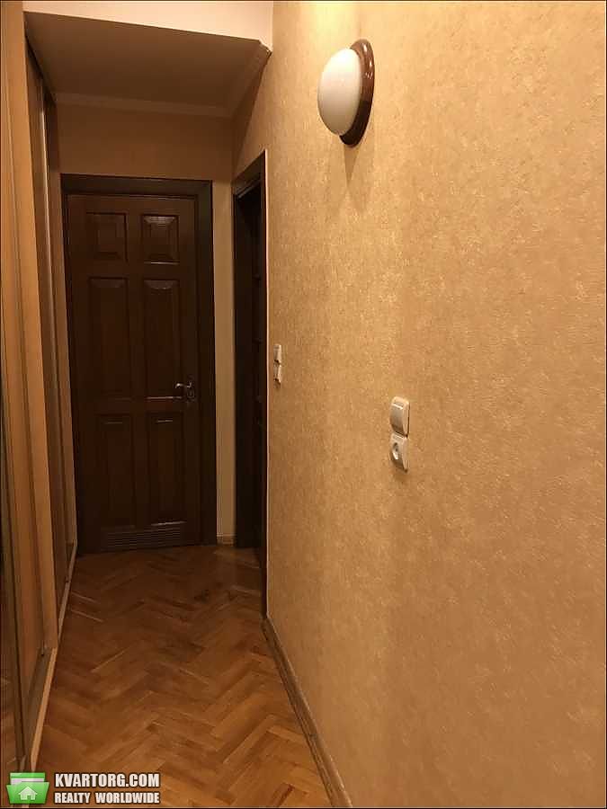 Rent out 2-room apartment. Киев, Белорусская — photo 9