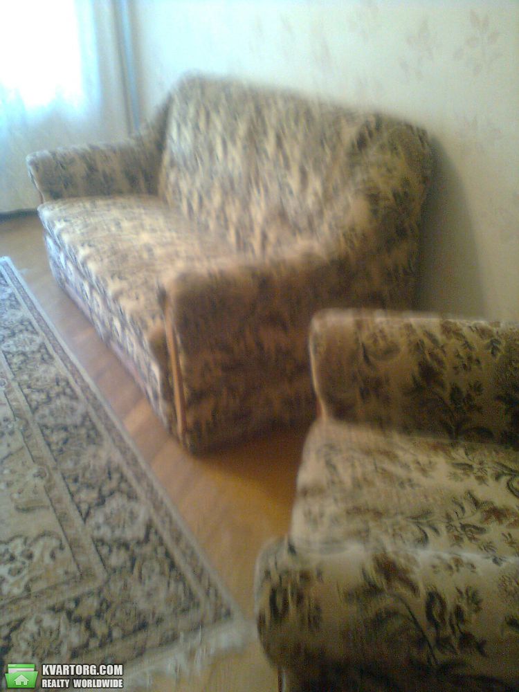 Rent out 2-room apartment. Киев,  Герцена — photo 3