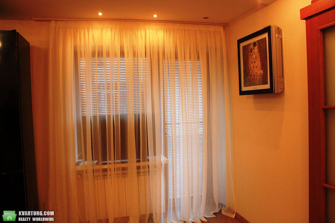 Rent out 2-room apartment. Днепропетровск, комсомольская — photo 3