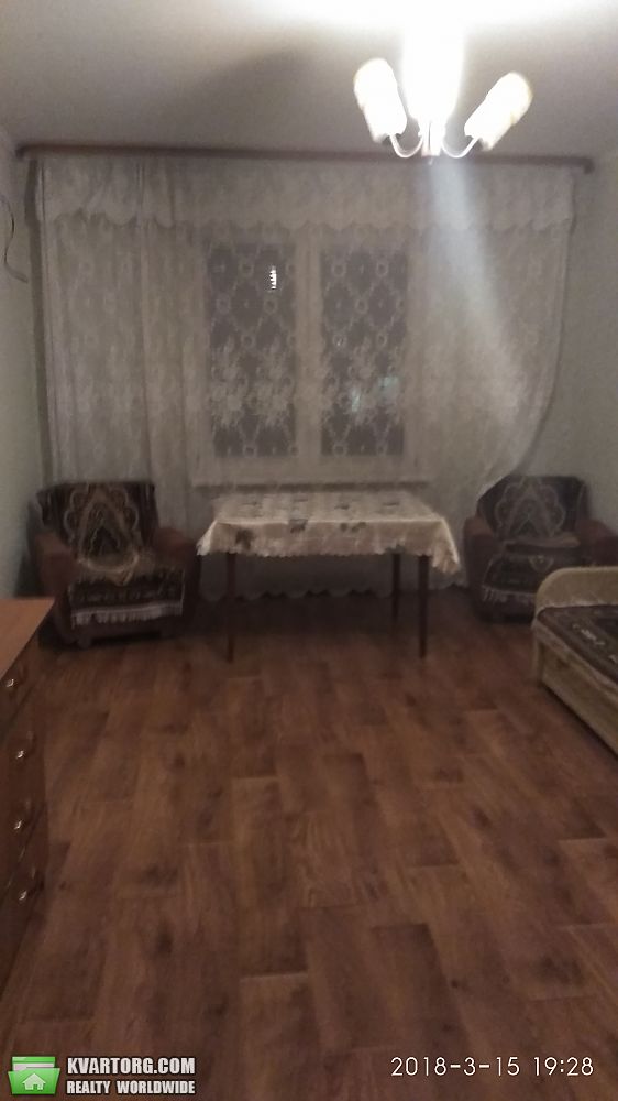 Rent out 1-room apartment. Киев, Здолбуновская ул. — photo 1