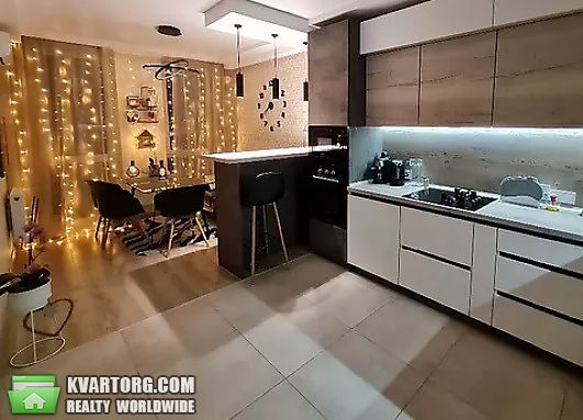 Sell 3-room apartment. Киев,  Малоземельная — photo 1