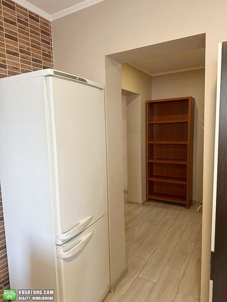 Rent out 1-room apartment. Киев, Донца — photo 9