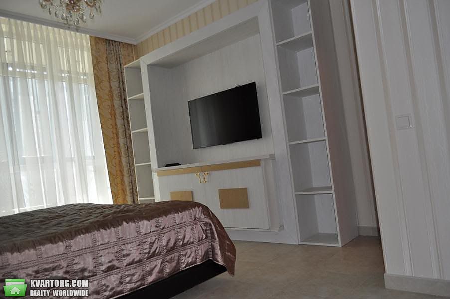 Rent out 2-room apartment. Киев,  Драгомирова — photo 8