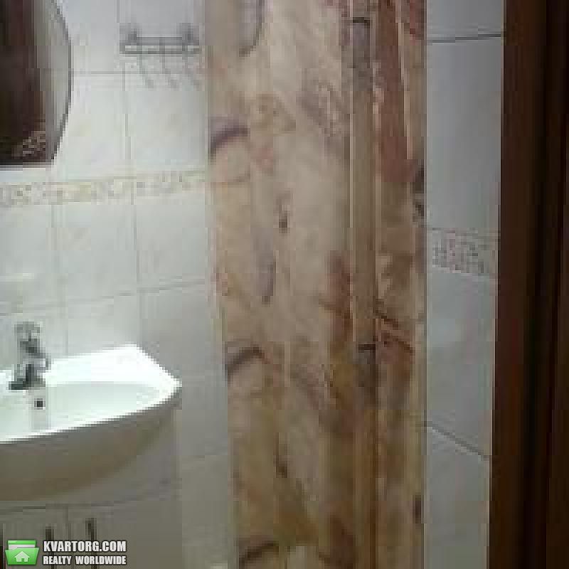 Rent out house. Киев, довбуша — photo 6