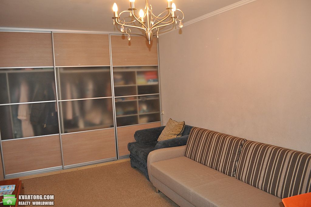 Sell 2-room apartment. Днепропетровск, Победа-5 — photo 2