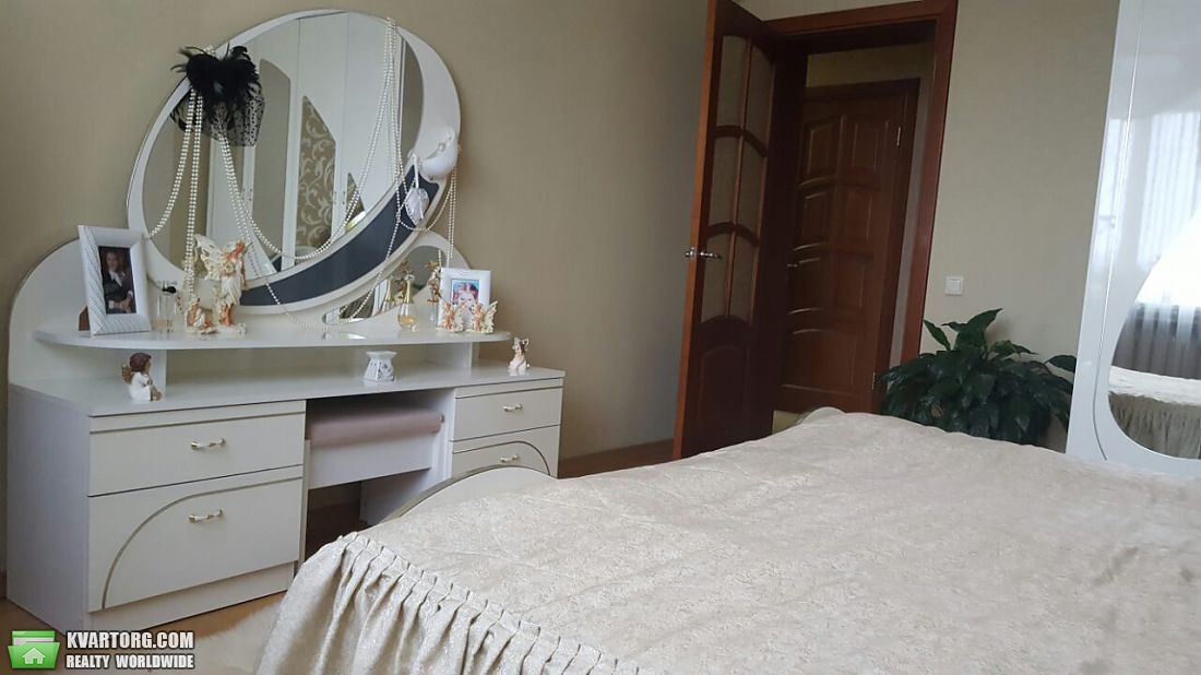 Rent out 3-room apartment. Киев,  Автозаводская — photo 7