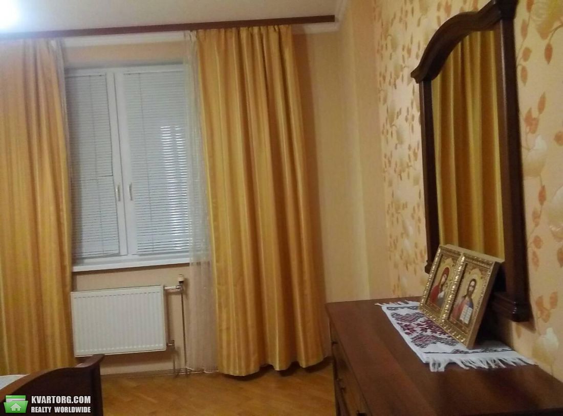 Rent out 2-room apartment. Киев, Раисы Окипной — photo 4