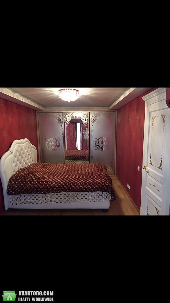 Rent out 2-room apartment. Киев,  Леси Украинки бул — photo 1