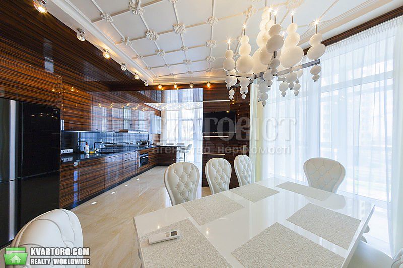 Rent out 4-room apartment. Киев,  Драгомирова — photo 5