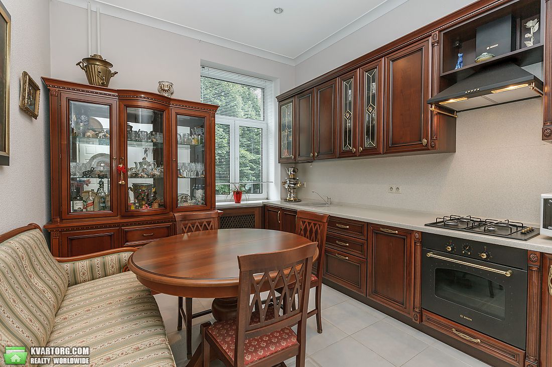 Rent out 3-room apartment. Киев,  Круглоуниверситетская — photo 1