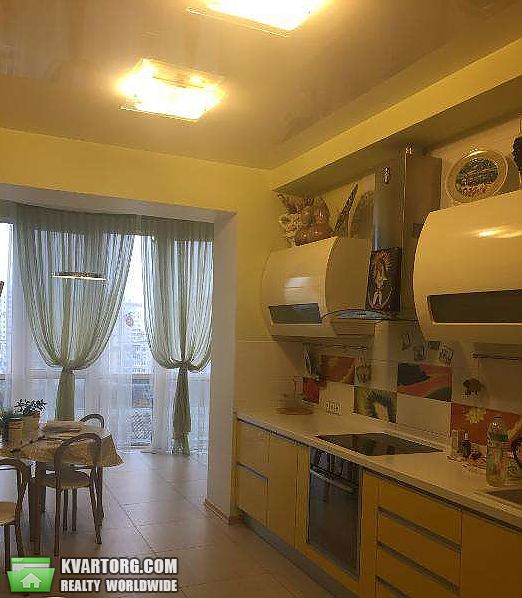 Rent out 2-room apartment. Киев,  Вышгородская — photo 1