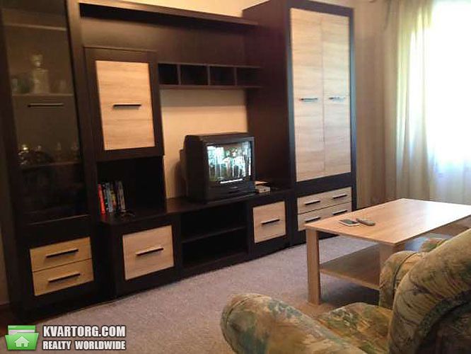 Rent out 2-room apartment. Киев,  Дегтяревская — photo 2