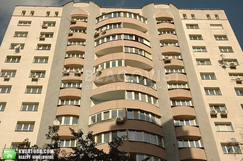 Sell 3-room apartment. Киев,  Подгорная — photo 1