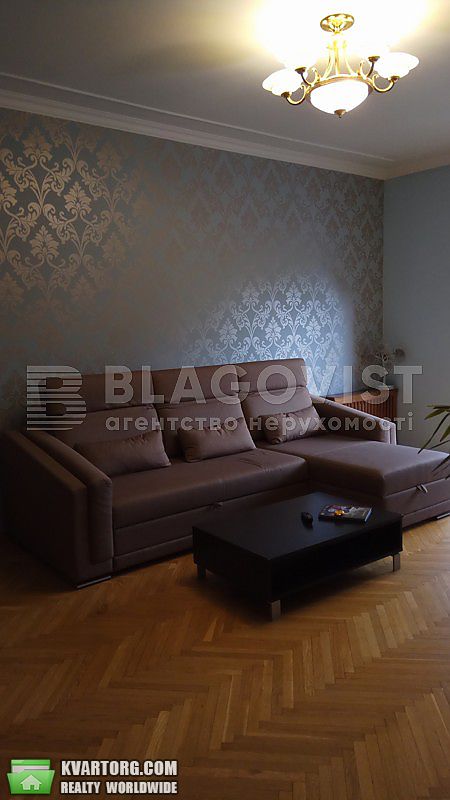 Rent out 2-room apartment. Киев, Жилянська — photo 4