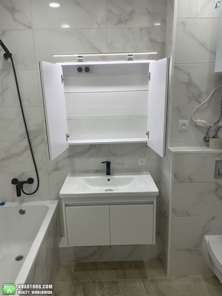 Sell 2-room apartment. Киев,  Радужная — photo 5