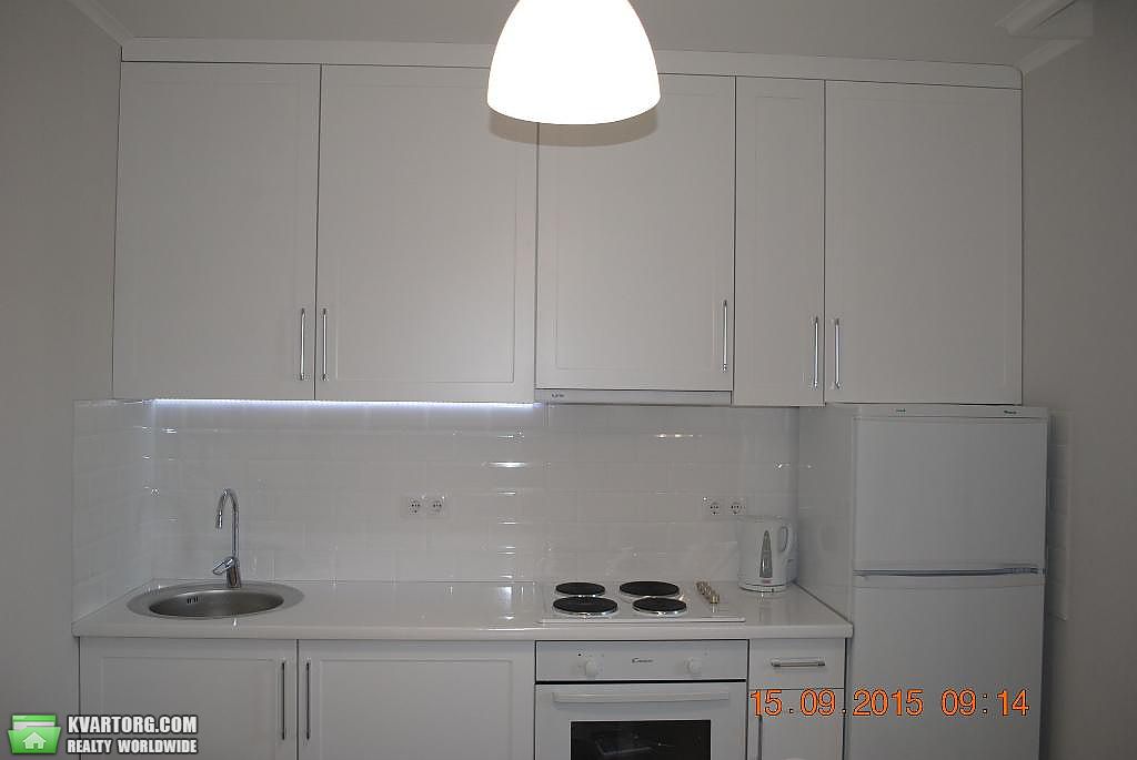 Rent out 2-room apartment. Киев,  Черновола — photo 6
