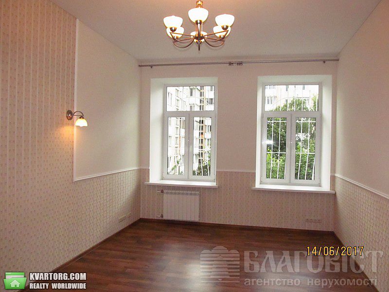 Sell 3-room apartment. Киев,  Воровского — photo 1