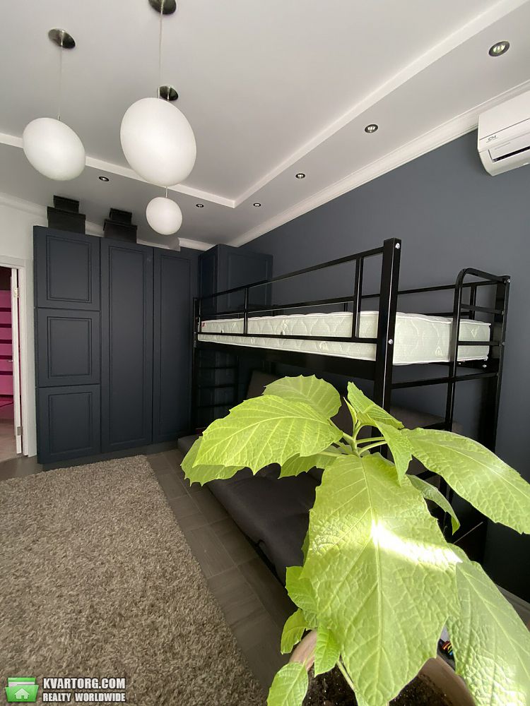 Sell 3-room apartment. Киев, Соляная — photo 5