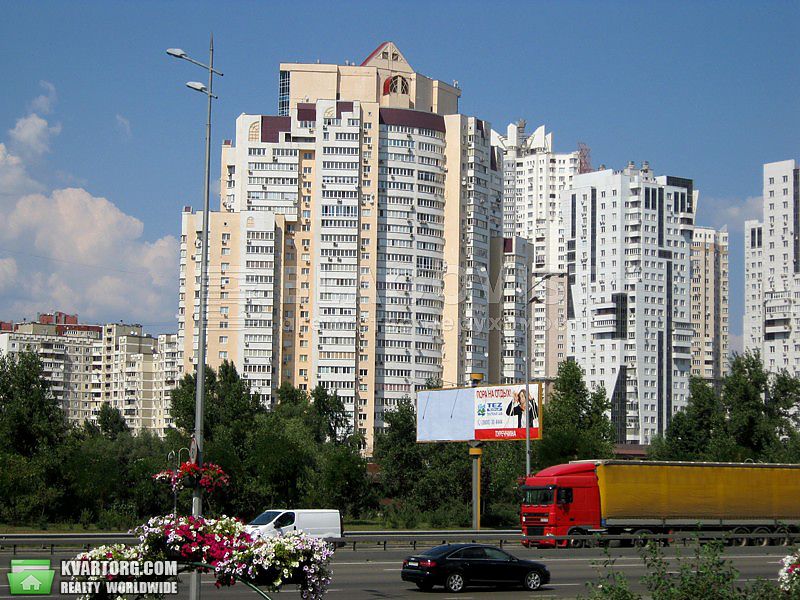 Sell 3-room apartment. Киев,  Срибнокильская — photo 1