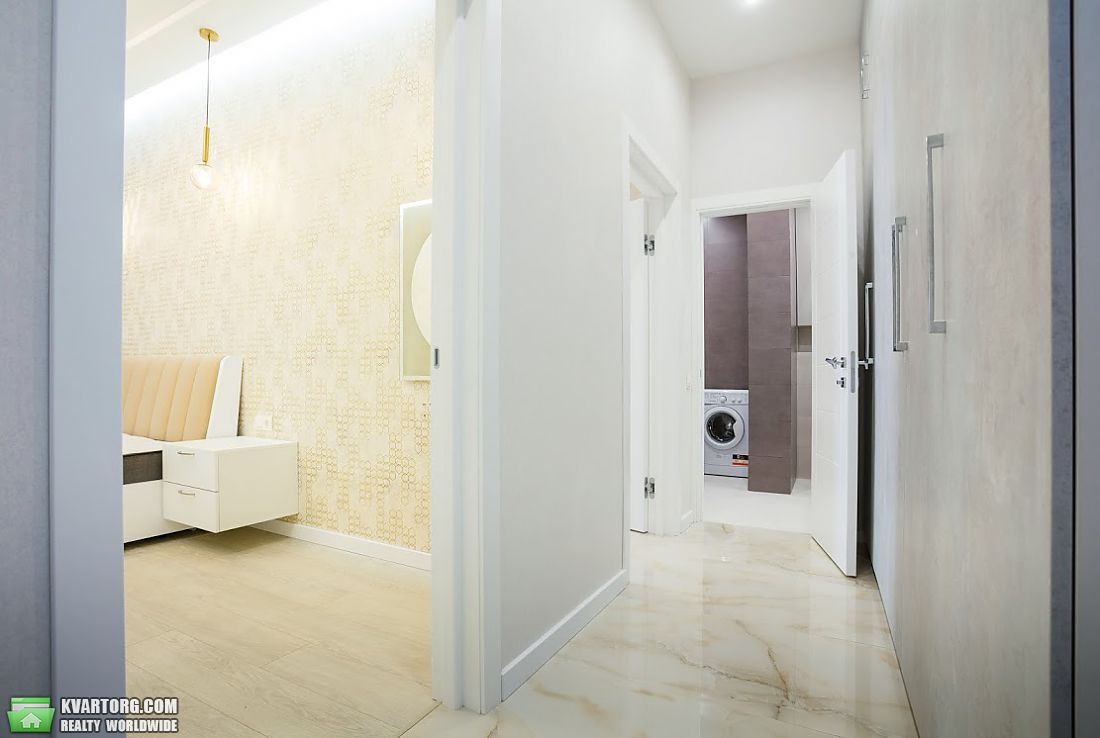 Sell 2-room apartment. Киев, Коновальца — photo 1