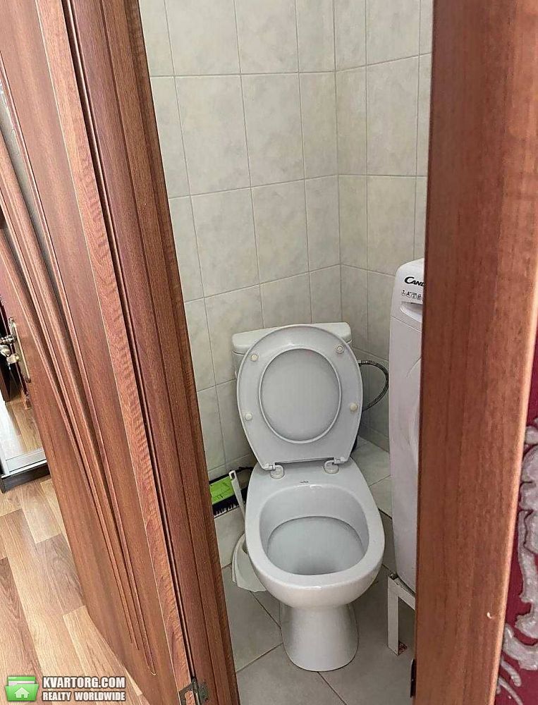 Rent out 1-room apartment. Киев, Повітряних сил — photo 3