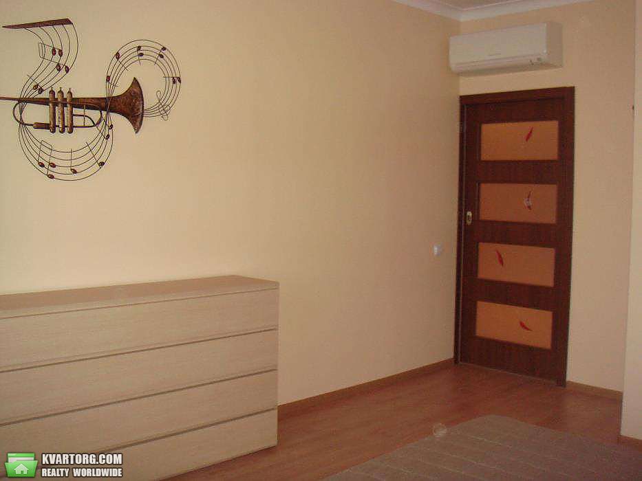 Rent out 2-room apartment. Киев, Дегтяревская — photo 7