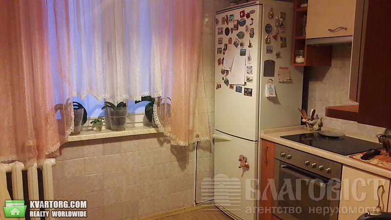Sell 2-room apartment. Киев,  Урловская — photo 3