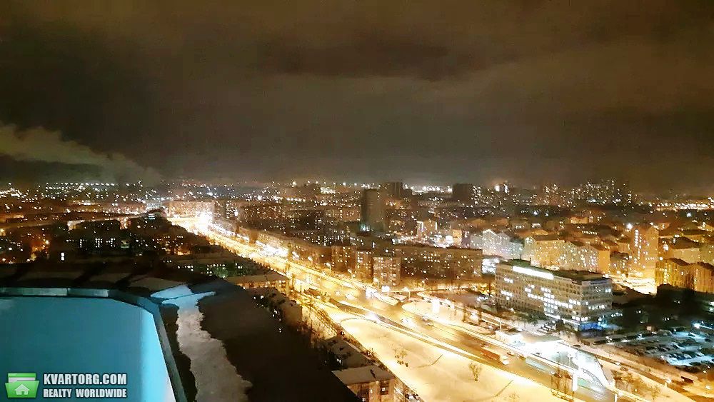 Rent out 2-room apartment. Киев,  Воссоединения пр — photo 10