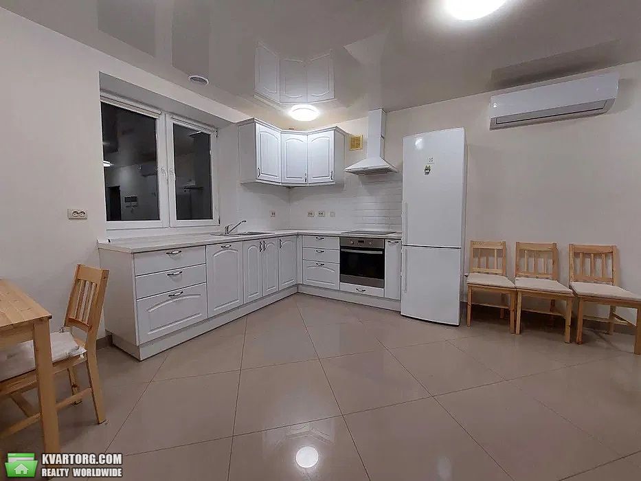 Rent out 1-room apartment. Киев,  Коллекторная — photo 2