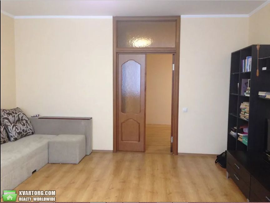 Rent out 2-room apartment. Киев,  Бажана — photo 4