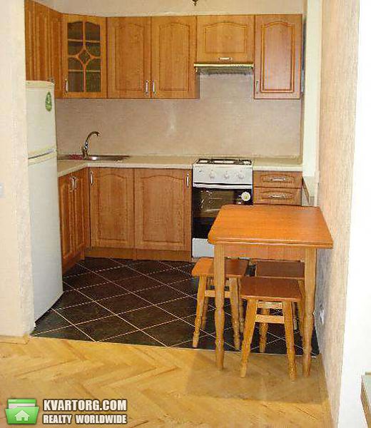 Rent out 1-room apartment. Киев, Вересневая — photo 4