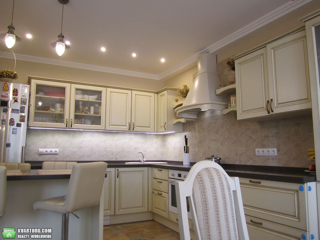 Sell 2-room apartment. Киев,  Майорова — photo 1