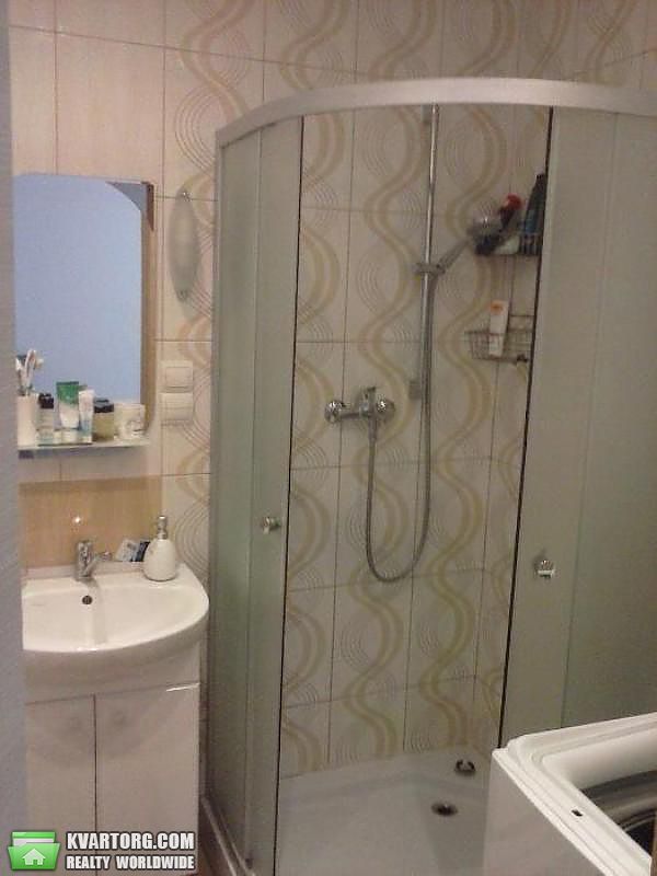 Rent out 2-room apartment. Киев,  Федорова — photo 9