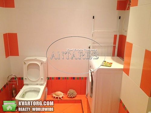 Rent out 2-room apartment. Киев, Жилянская — photo 7
