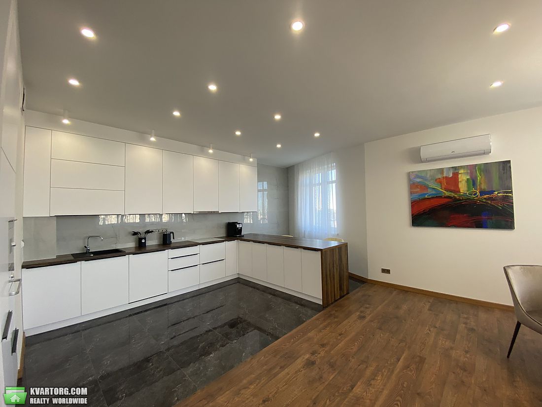 Rent out 3-room apartment. Киев, Преображенская — photo 1