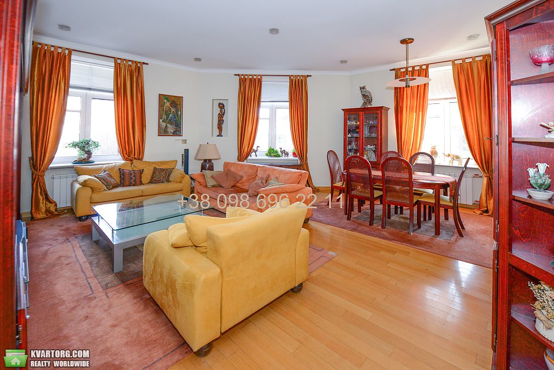 Sell 3-room apartment. Киев,  Шелковичная — photo 1