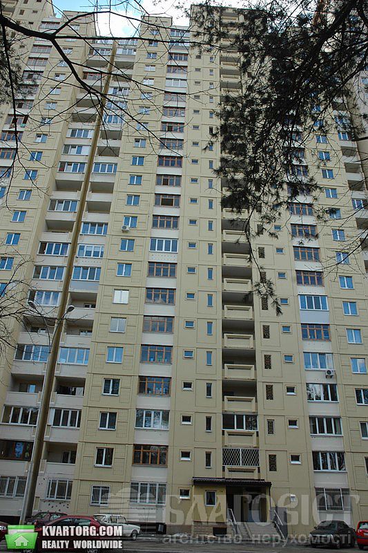 Sell 3-room apartment. Киев,  Олевская — photo 1