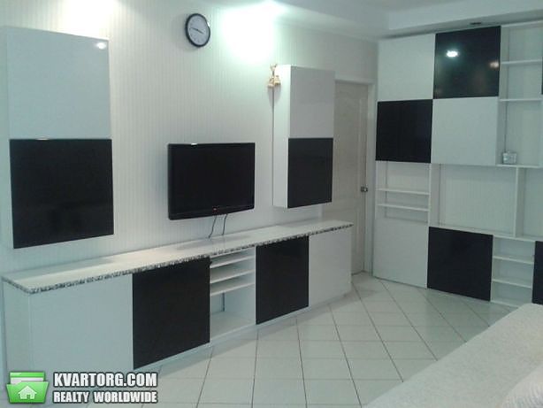 Rent out 3-room apartment. Киев,  Ольжича — photo 1