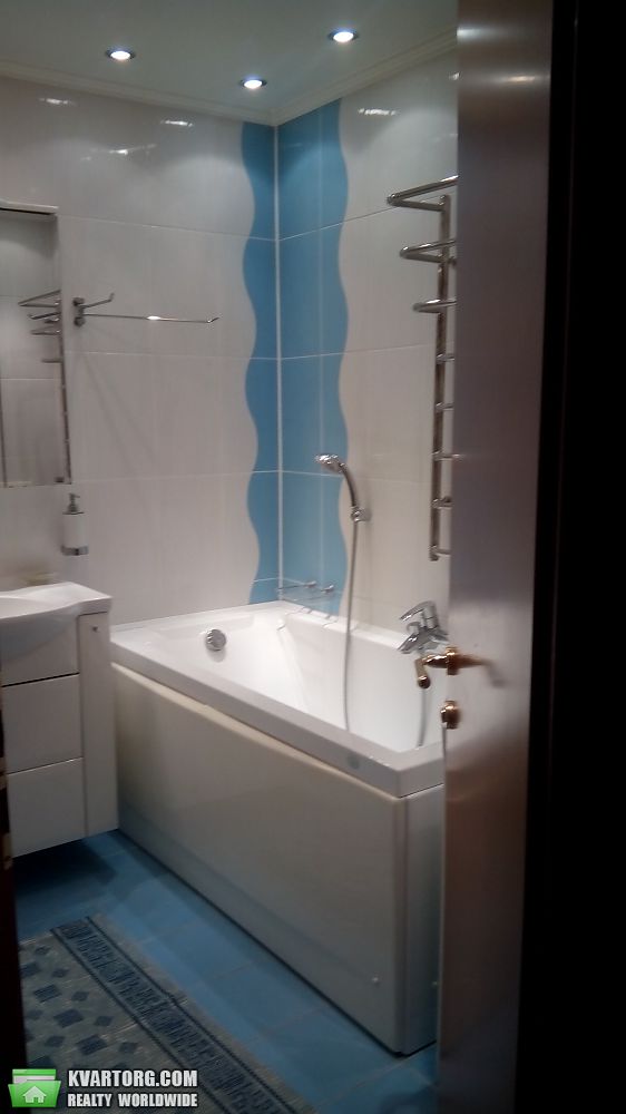 Rent out 2-room apartment. Киев,  Кургановская — photo 3