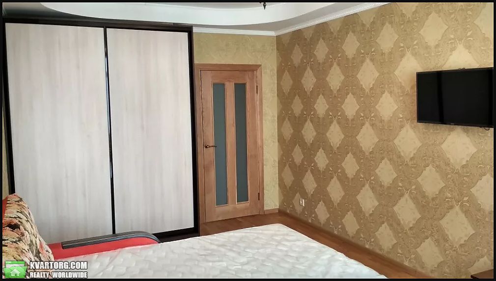 Rent out 1-room apartment. Киев,  Воскресенская — photo 1