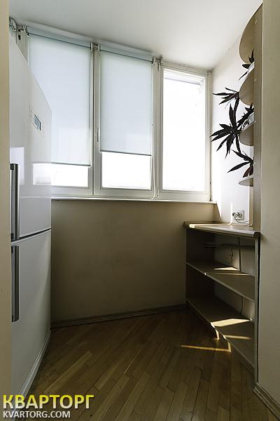Rent out 2-room apartment. Киев,  Довженко — photo 7