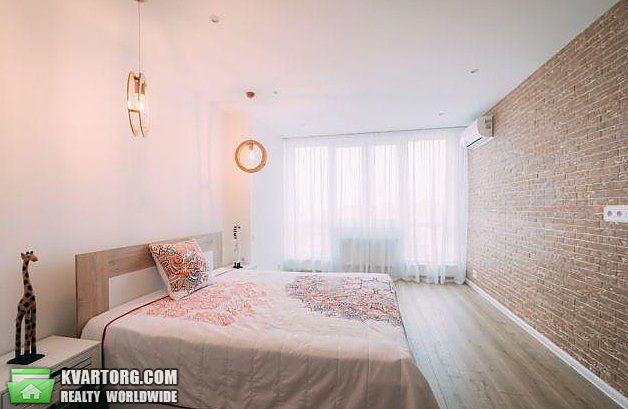 Rent out 2-room apartment. Киев,  Вильямса — photo 3