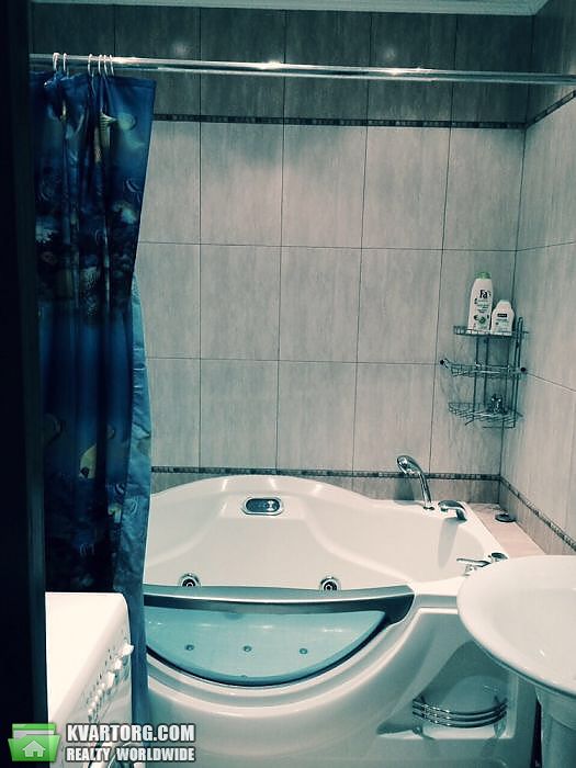 Rent out 2-room apartment. Киев, Днепровская Набережная — photo 4