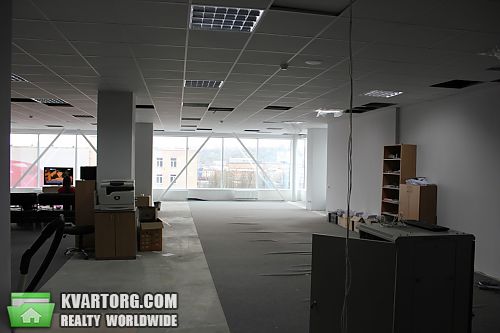 Rent out office. Киев, Московском п-те — photo 1