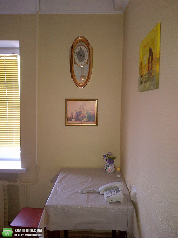 Rent out 2-room apartment. Киев,  Багговутовская — photo 3
