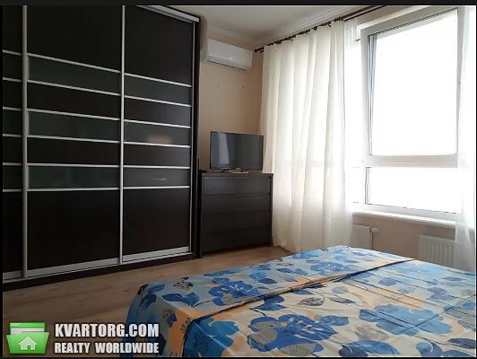 Rent out 2-room apartment. Киев, Бажана — photo 10