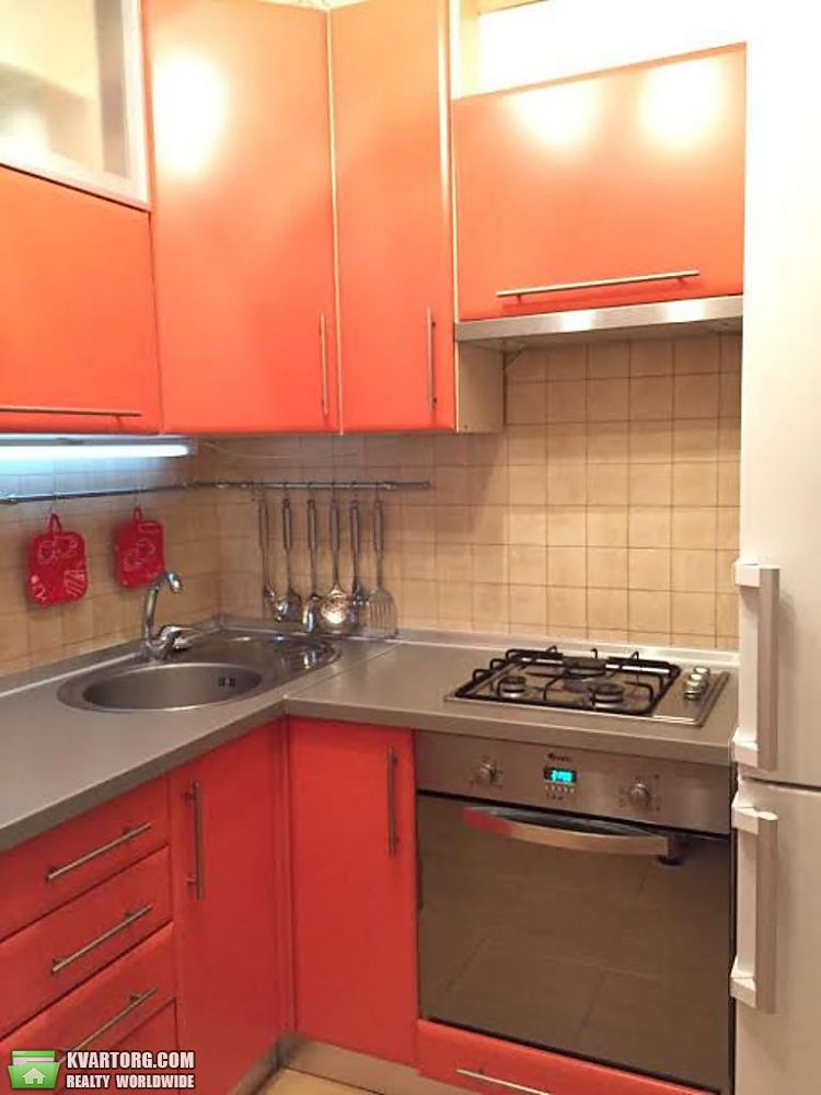 Rent out 2-room apartment. Киев,  Донца — photo 1